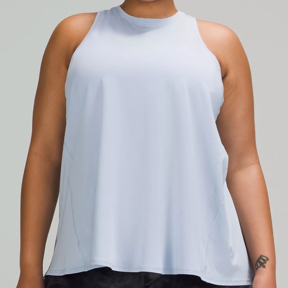 Lululemon All Tied Up Tank Size 4 Blue Linen